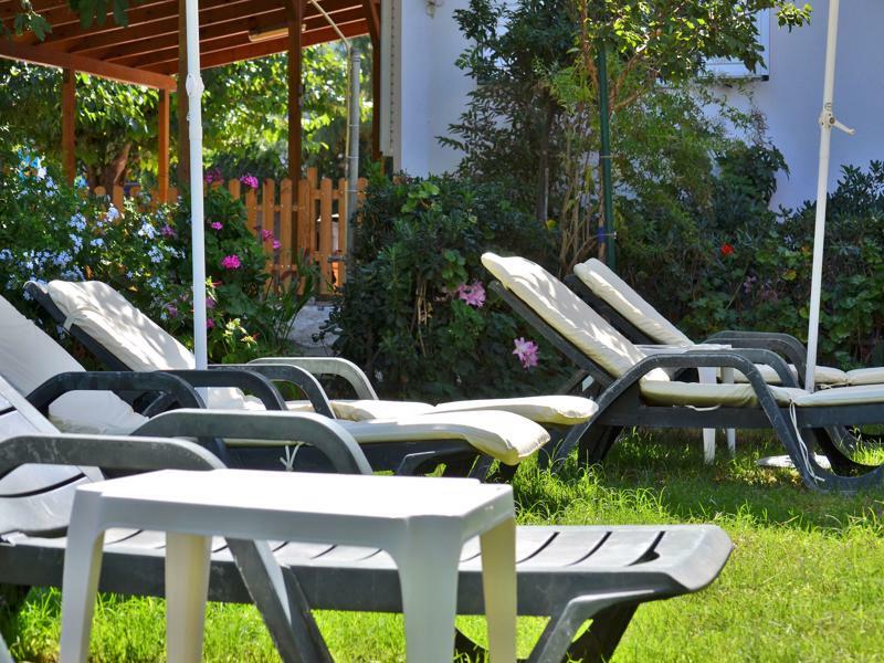 Lemonia Aparthotel