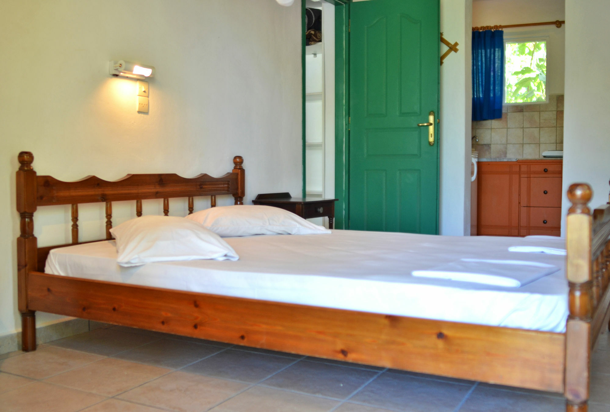 Lemonia Aparthotel 3*
